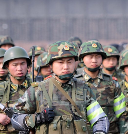重庆出动千名警力清剿4个地下兵工厂(组图)