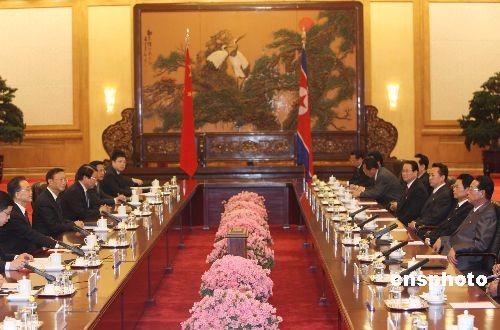 温家宝会晤金英日朝方支持中国在西藏问题立场