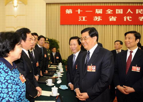 胡锦涛参加江苏团审议强调保增长保民生保稳定