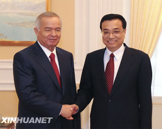 李克强会见乌兹别克斯坦总统卡里莫夫