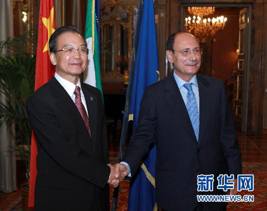温家宝会见意大利参众两院议长